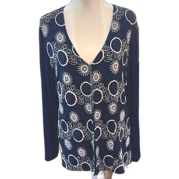 Chicos Travelers Women XL Cardigan Blue White Embroidered Artsy Shapes Stretch 3 - Picture 2 of 9
